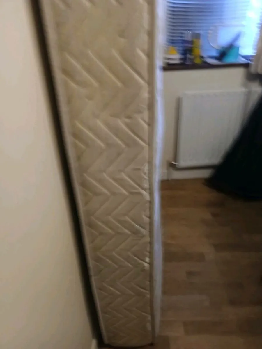 DOUBLE BED MATRESS 4' 6" - Image 3