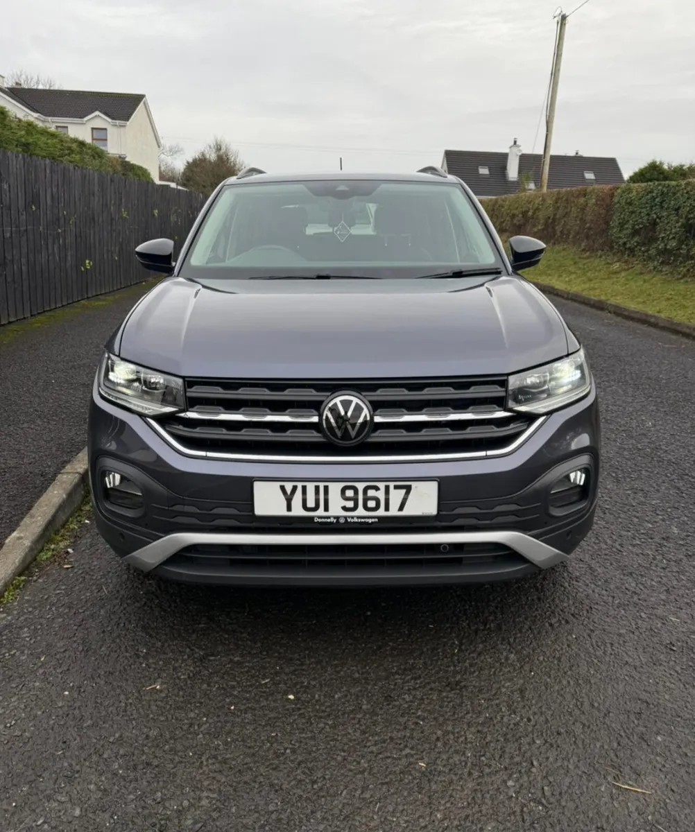 2023 Volkswagen T-Cross Black edition - Image 2