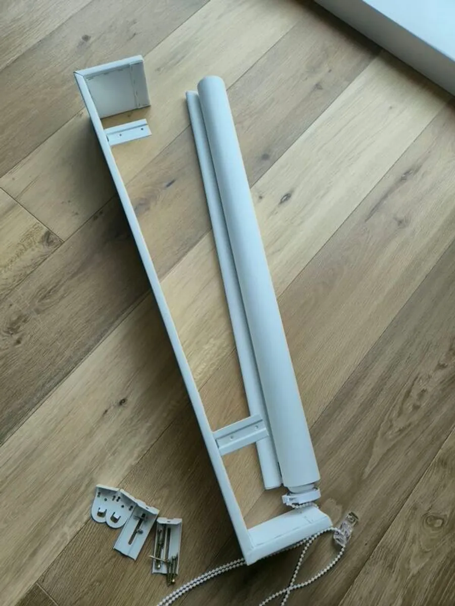 roller blind + pelmet - Image 1
