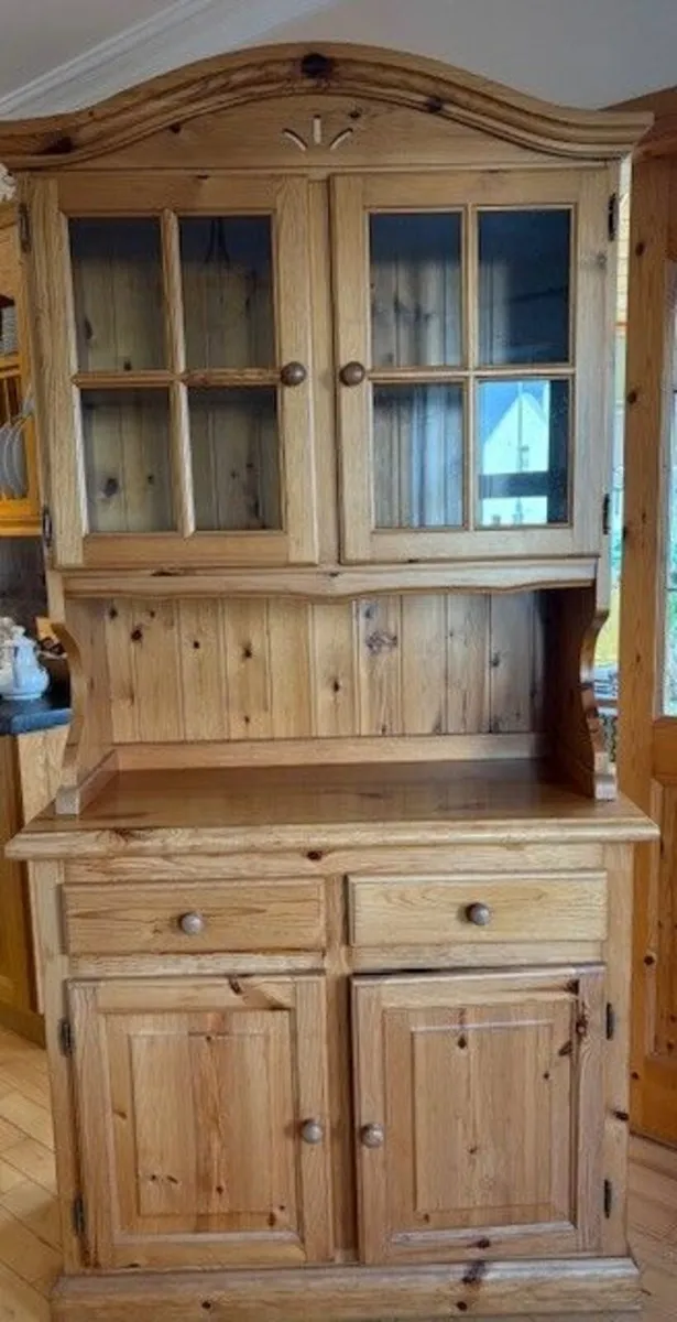 Kitchen dresser