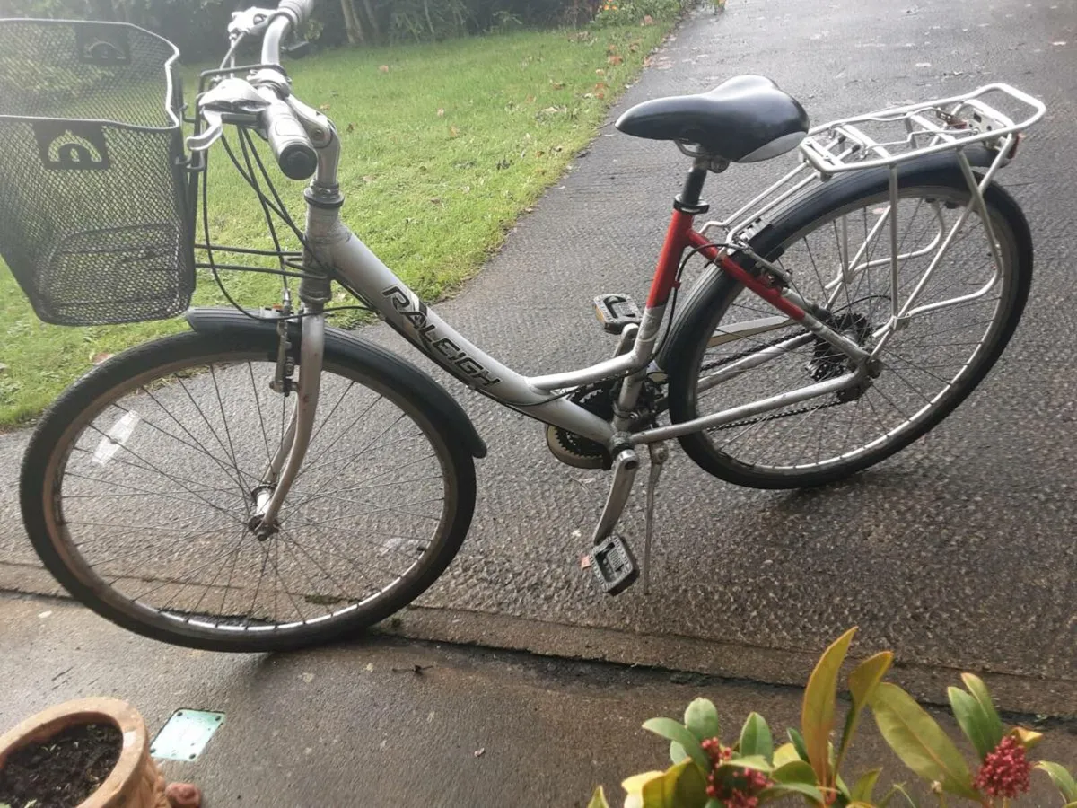 Ladies Raleigh bike for sale - Image 2