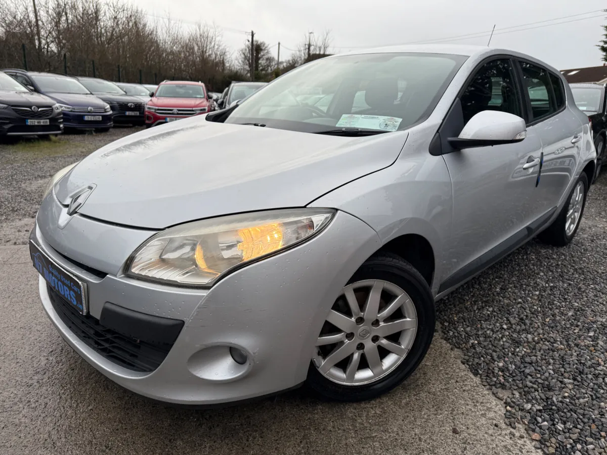 2010 Renault Megane 1.5 DYNAMIQUE - Image 2