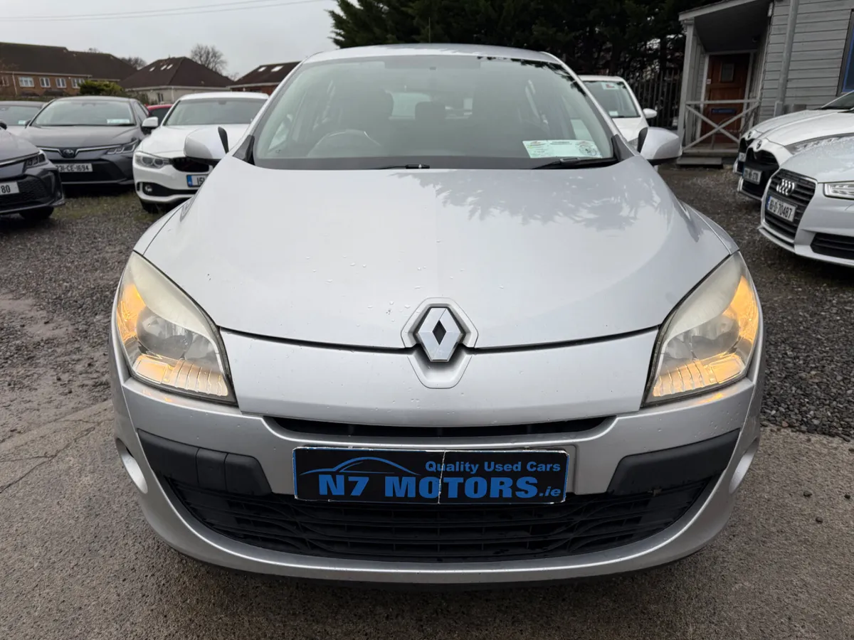 2010 Renault Megane 1.5 DYNAMIQUE - Image 3