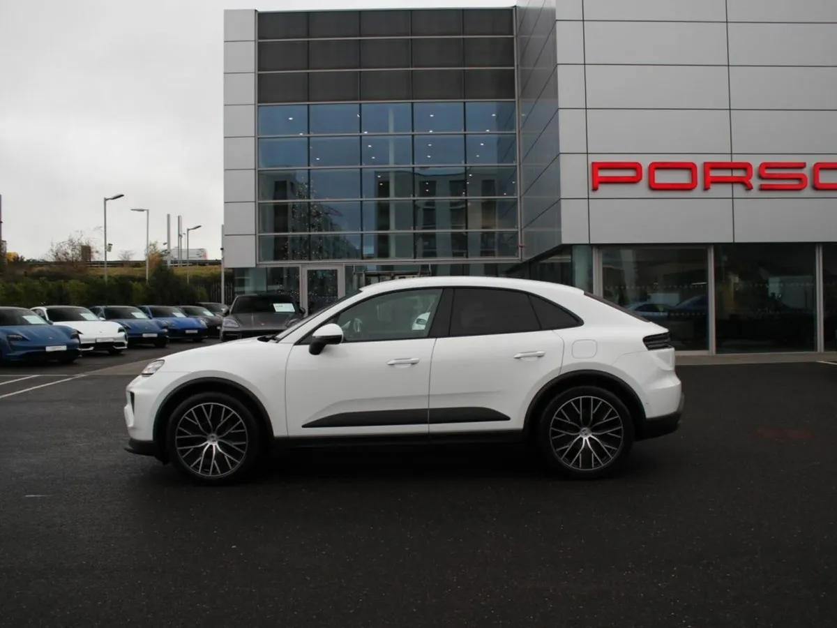 Porsche Macan Electric - Image 4