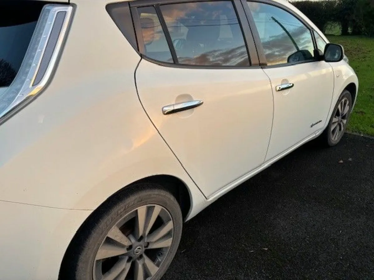 Nissan Leaf 2015 - Image 4