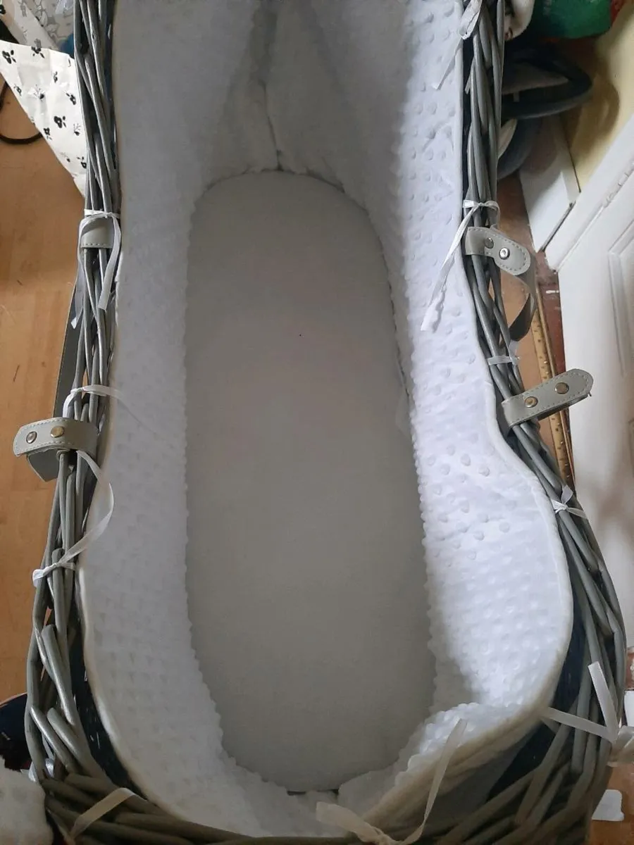 Moses Basket - Image 4