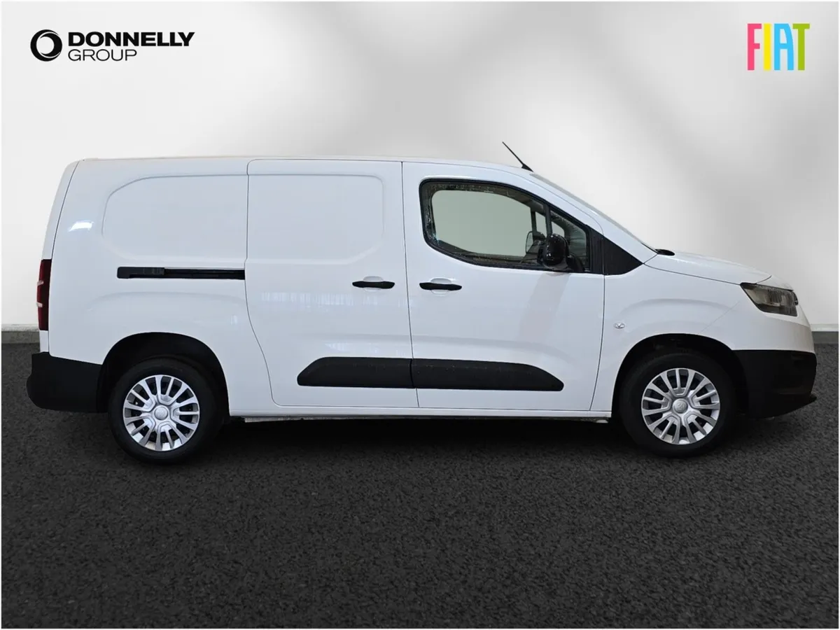Toyota Proace City L2 Diesel Icon - Image 3