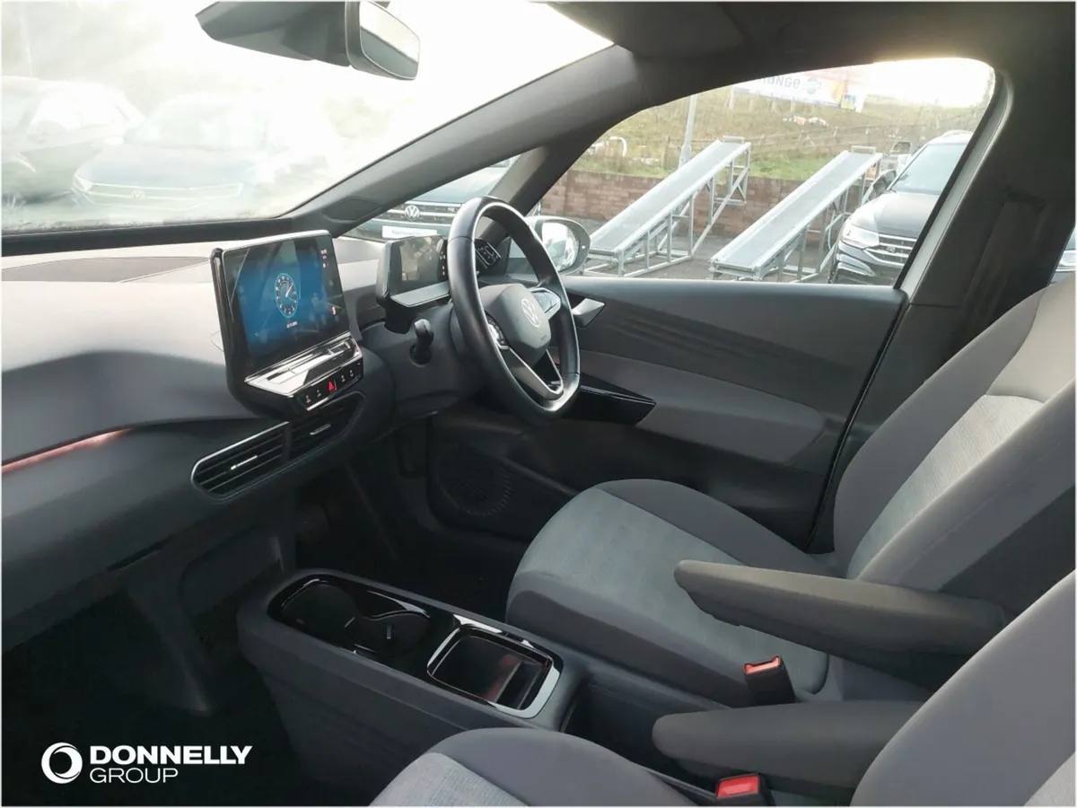 Volkswagen Id.3 Hatchback Life Pro - Image 2