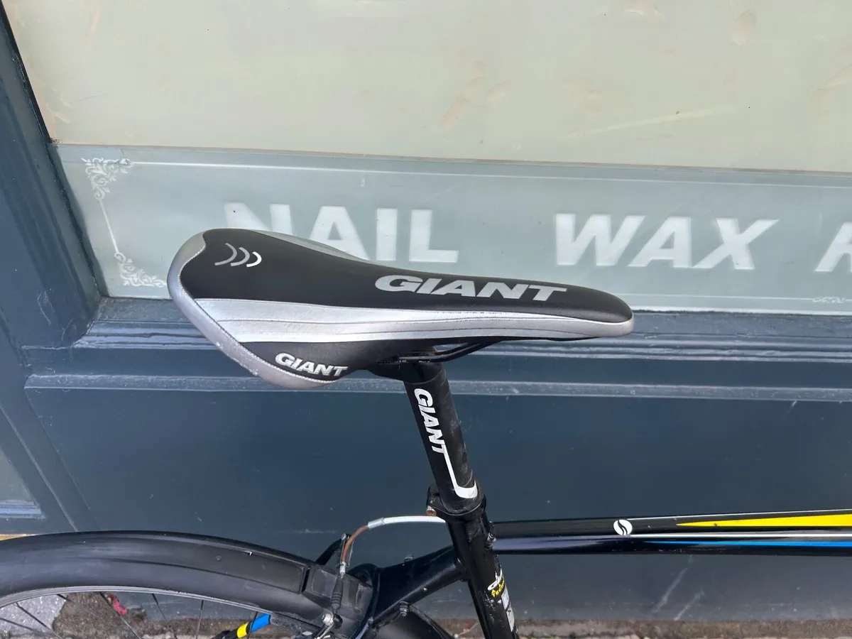 Giant Roam ❗️Open 7 day of the week ❗️ - Image 2