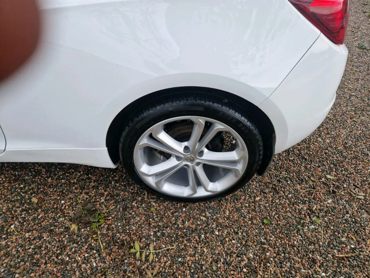 2016 Astra GTC - Image 4