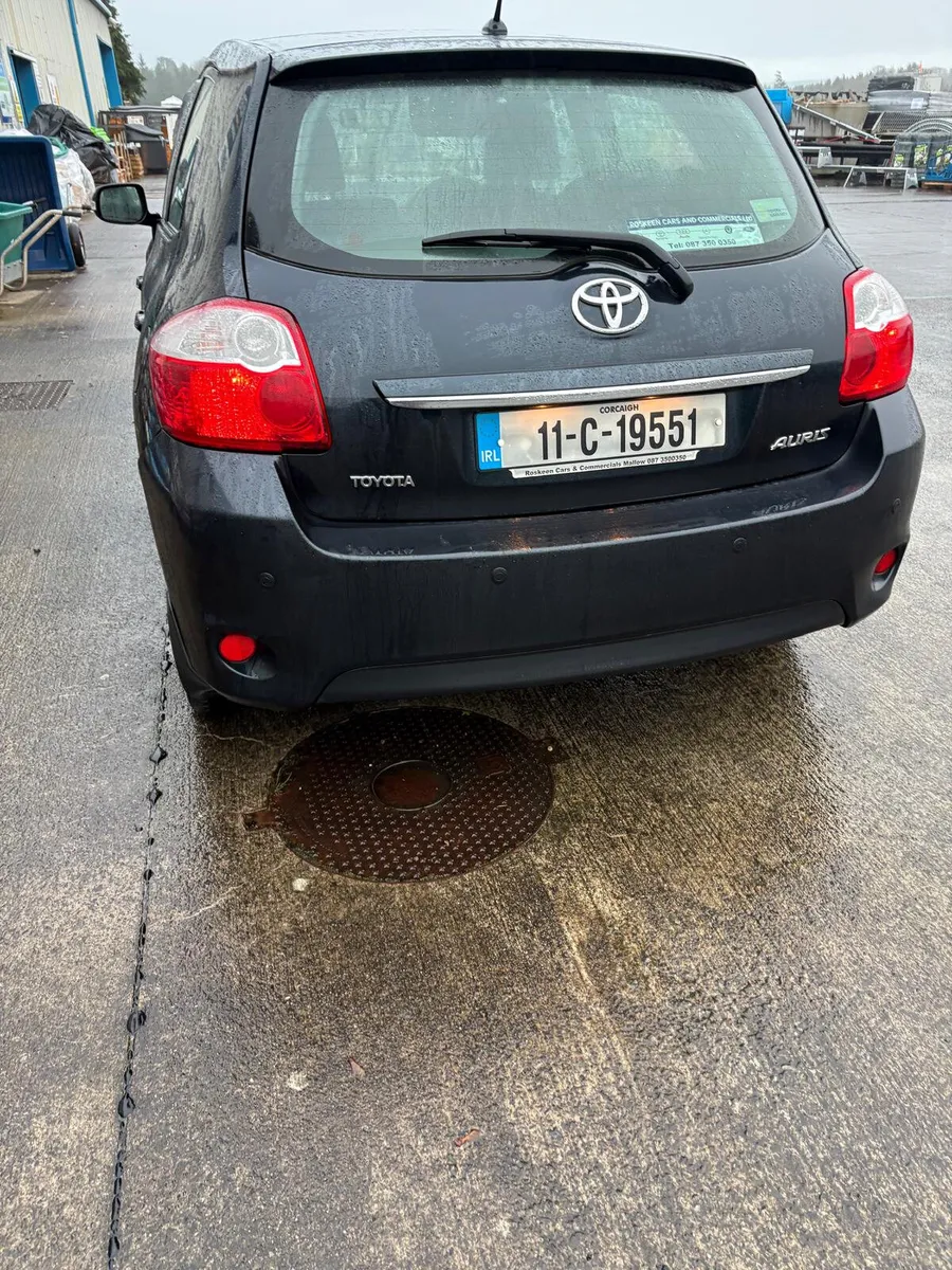 Toyota Auris 2011 - Image 4