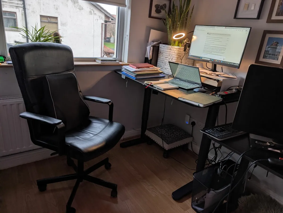 Stand up desk - Image 2