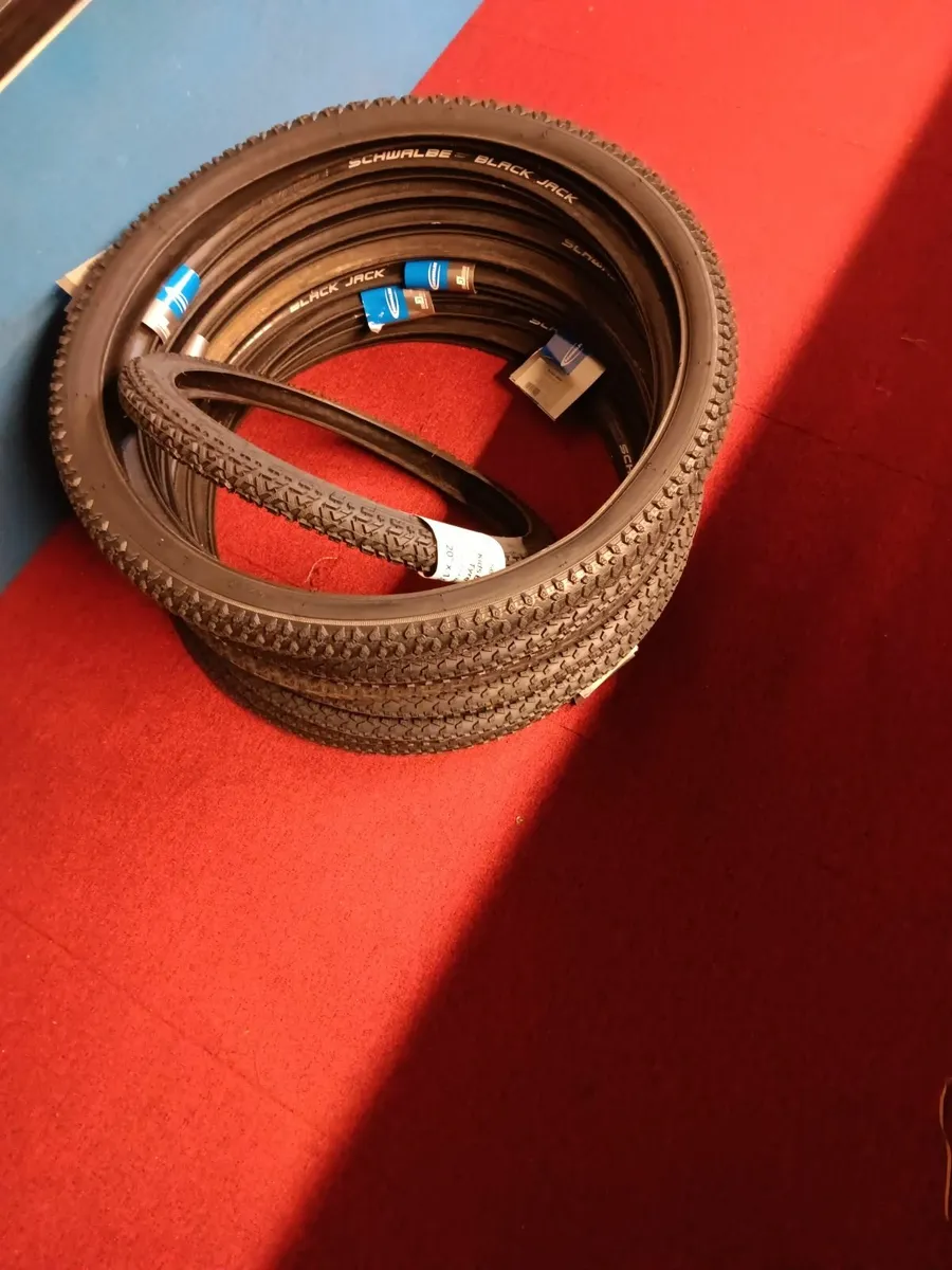 Bicycle tyres - Image 2