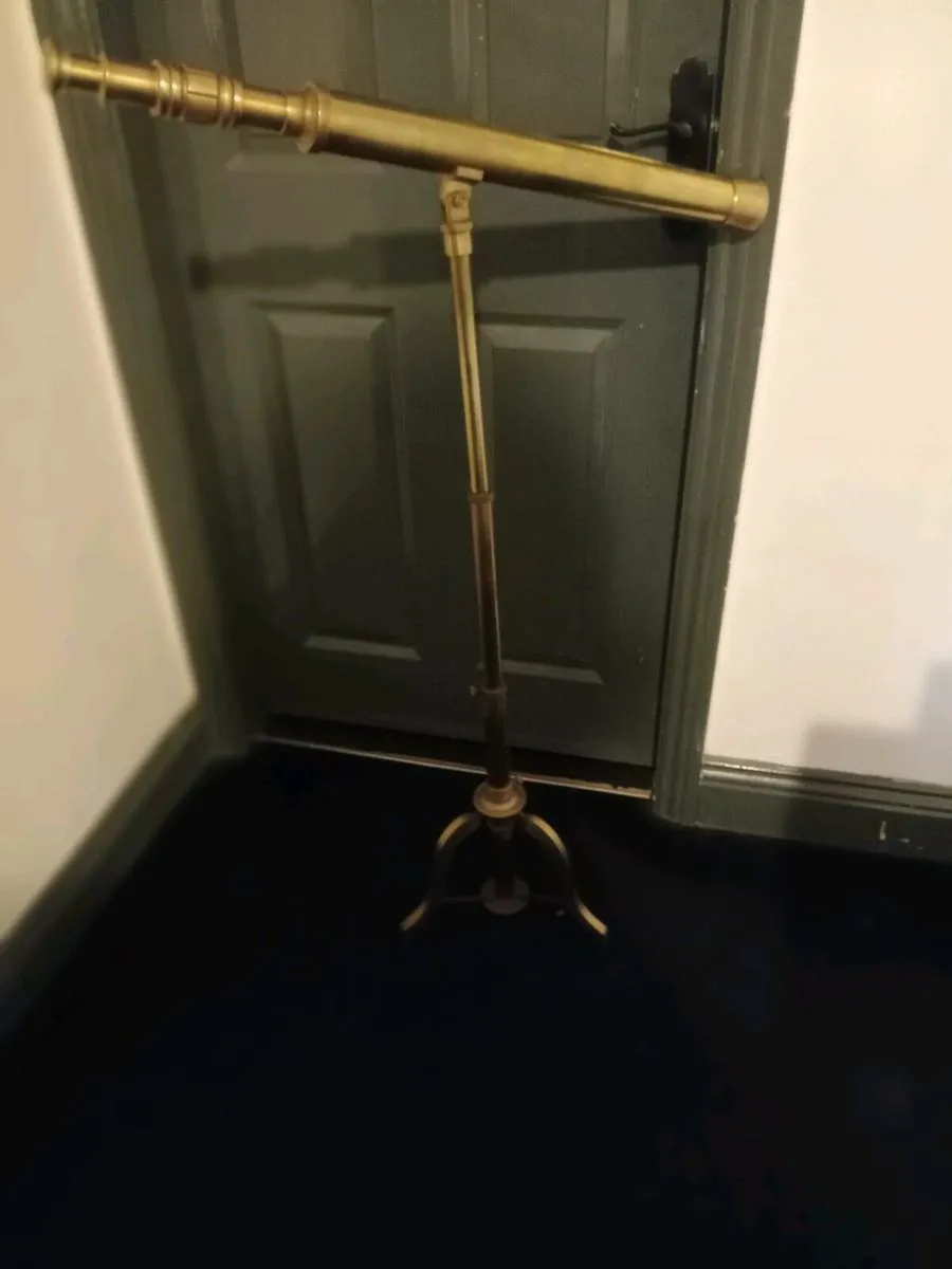 Large brass telescope - Image 1