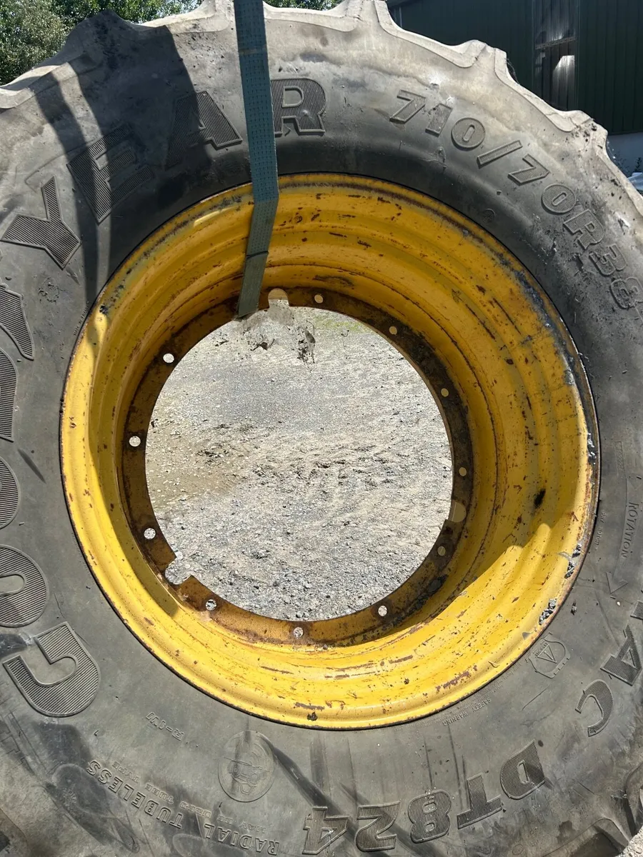 John Deere wheels - Image 1