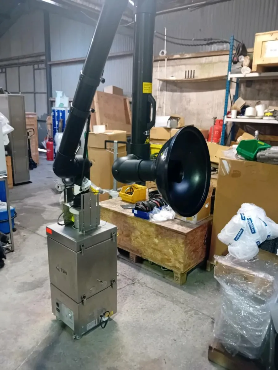 Portable extractor unit - Image 1