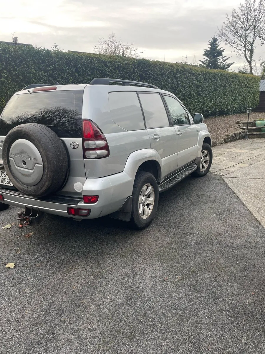 08 Toyota Land Cruiser long wheelbase - Image 2