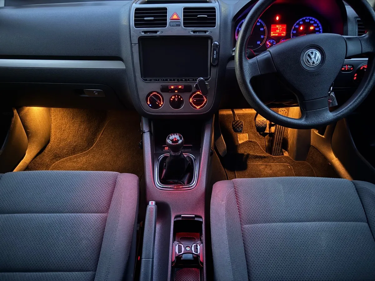 Volkswagen Golf 2008 - Image 3