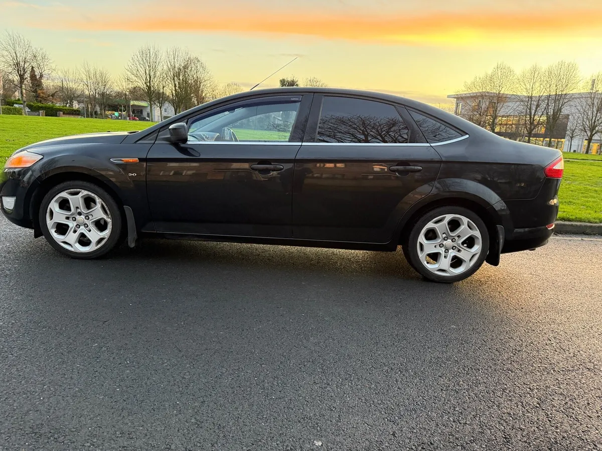 Ford Mondeo Titanium X • Automatic • Black - Image 2