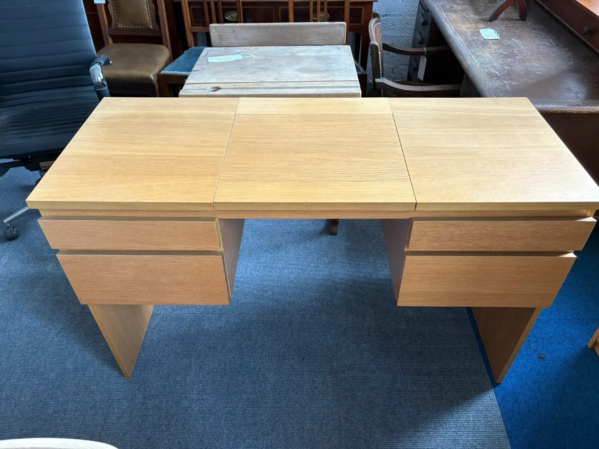 Preowned Desk/Vanity w1250mm - £60+VAT - Image 4
