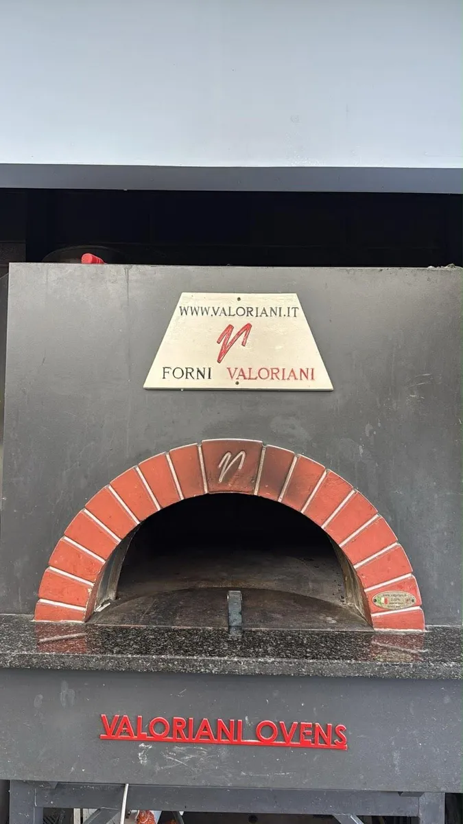 Valoriani Pizza Oven  Wood & Gas - Image 1