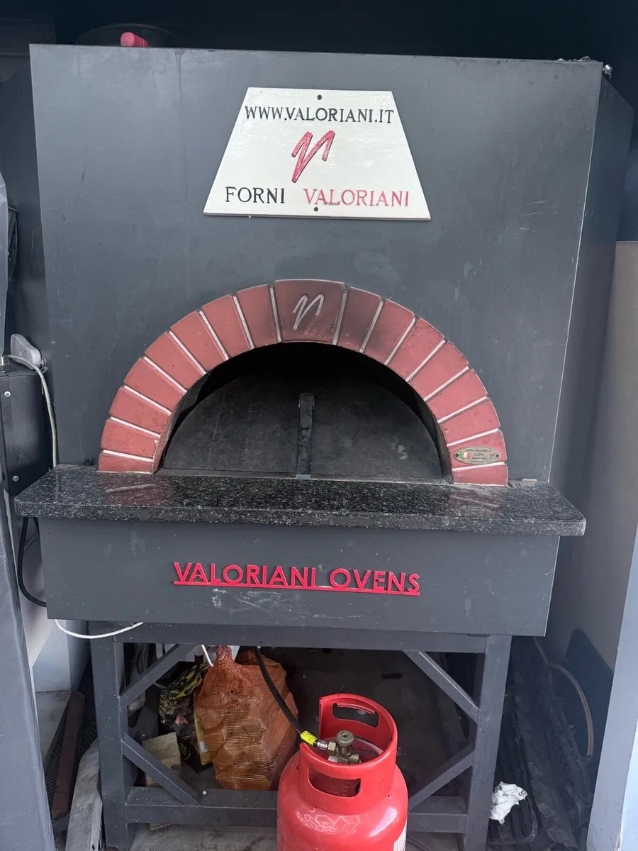 Valoriani Pizza Oven  Wood & Gas - Image 3
