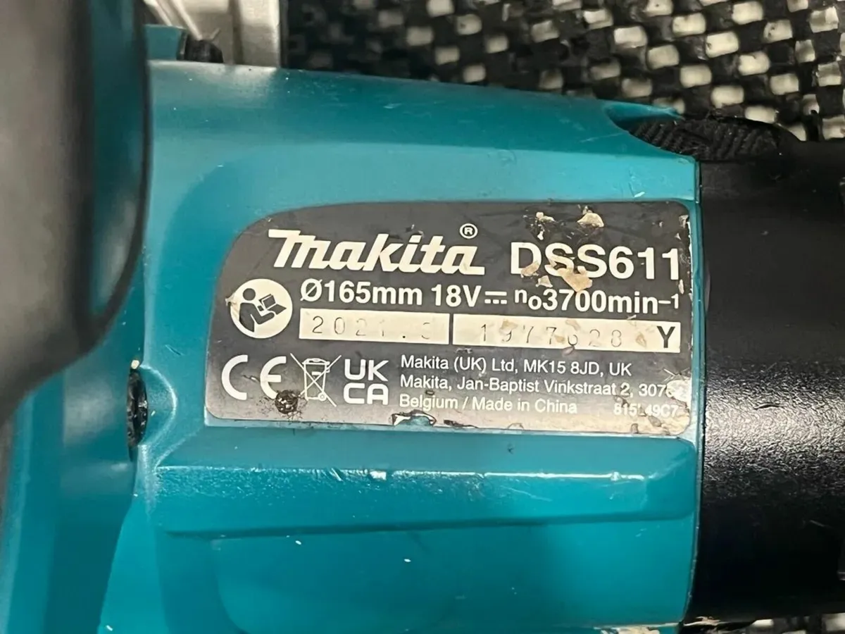 Makita DSS611 Cordless Circle Saw - Image 2