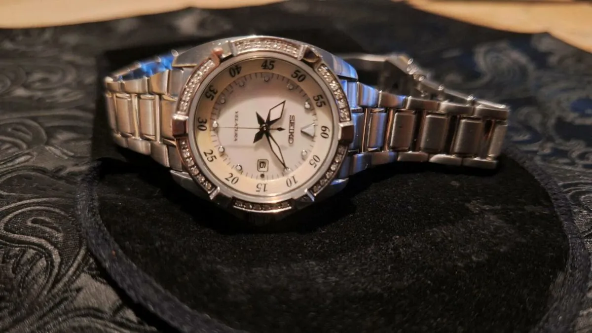 Seiko Velatura womens watch - Image 3