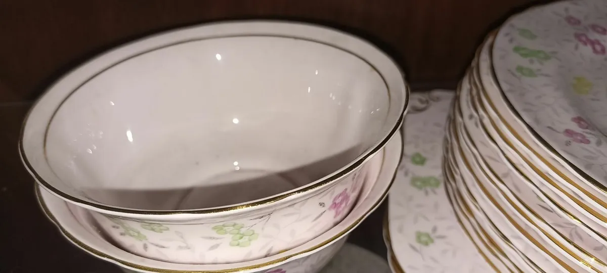 Set of China - Image 2