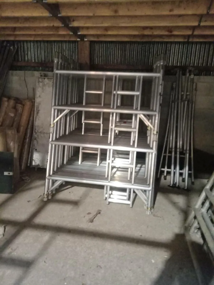 Aluminium scaffolding towers - Image 4