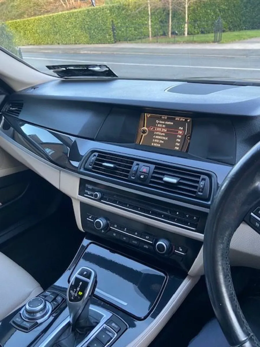 BMW 5-Series 2013 - Image 4