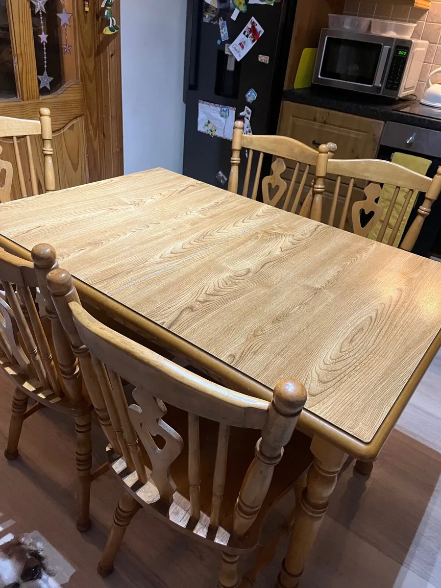 Kitchen table and 6 chairs - Image 2