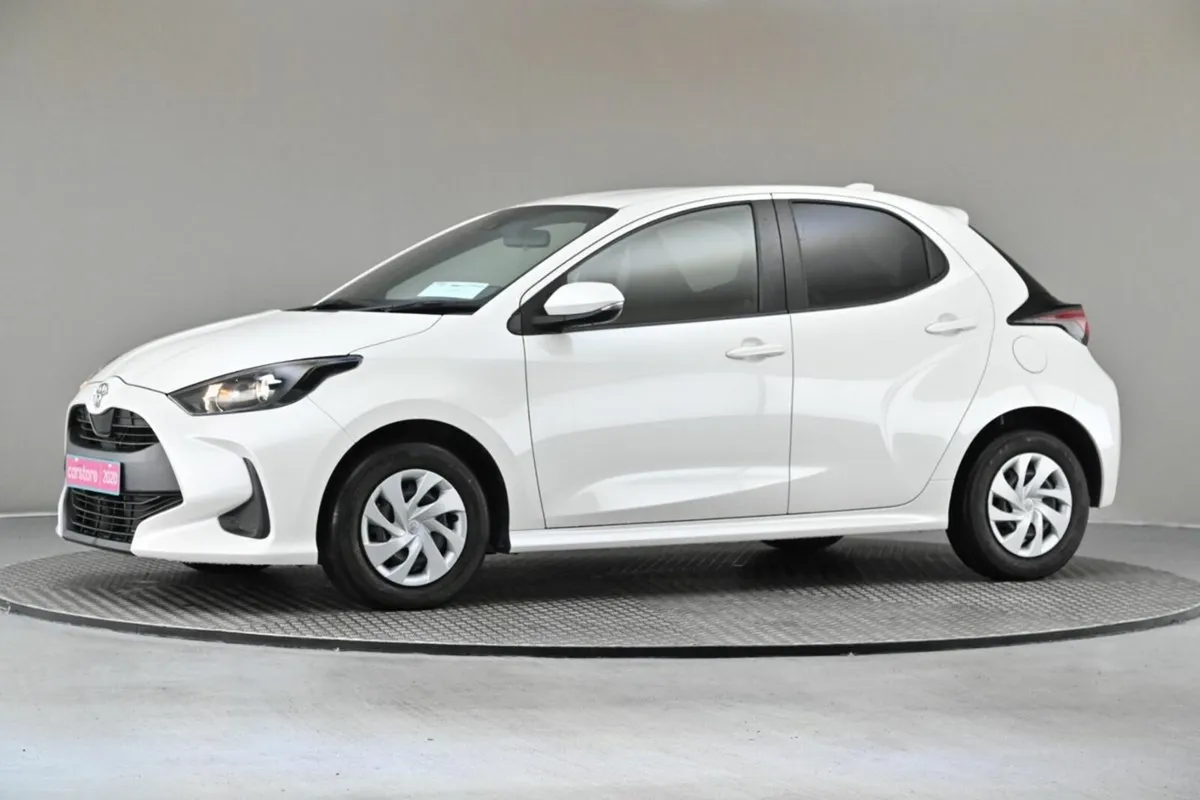Toyota Yaris *JAN 2026 PRICING NOW**1.0 AUTO PETRO - Image 4