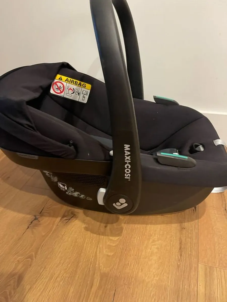 Maxi-cosi Pebble S Car Seat - Tonal Black - Image 1