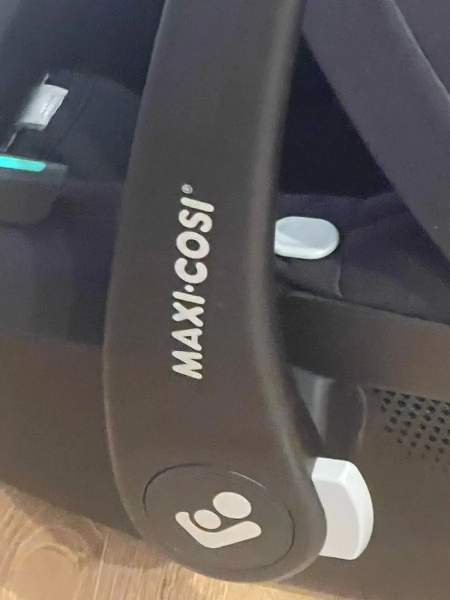 Maxi-cosi Pebble S Car Seat - Tonal Black - Image 2