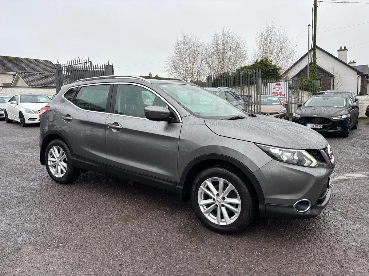 Nissan Qashqai 2017  1.2  PETROL  SV  LOW  MILEAGE - Image 3