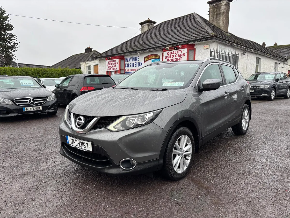 Nissan Qashqai 2017  1.2  PETROL  SV  LOW  MILEAGE - Image 2