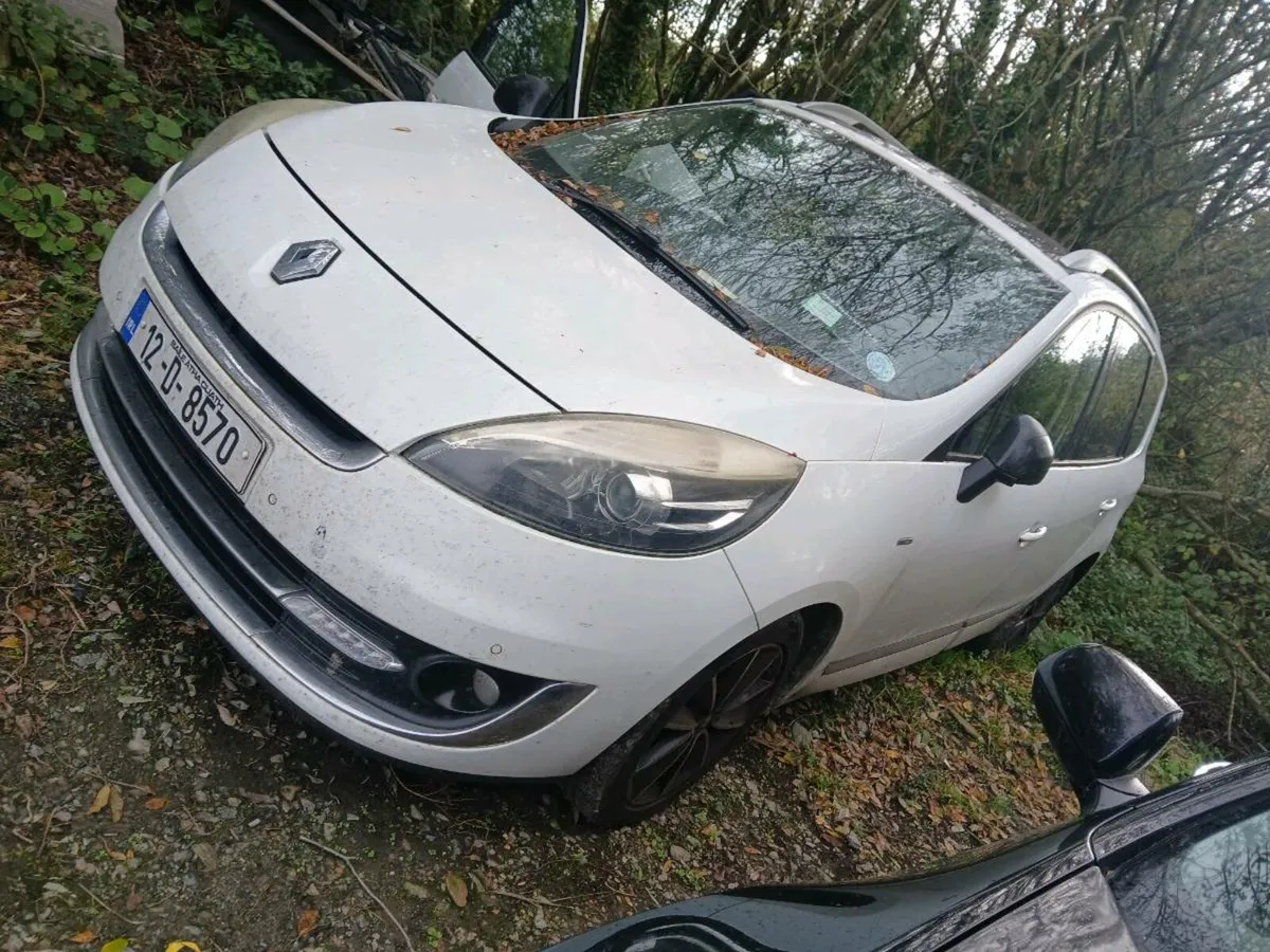 12 RENAULT GRAND SCENIC 1.6 r9m BOSE EDITION - Image 1