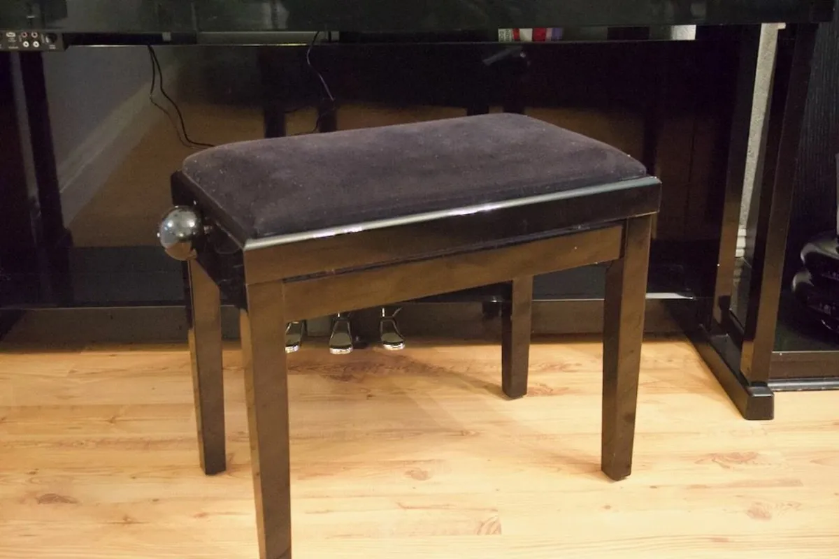 Hemingway DP-701 Digital Piano with Seat - Image 2