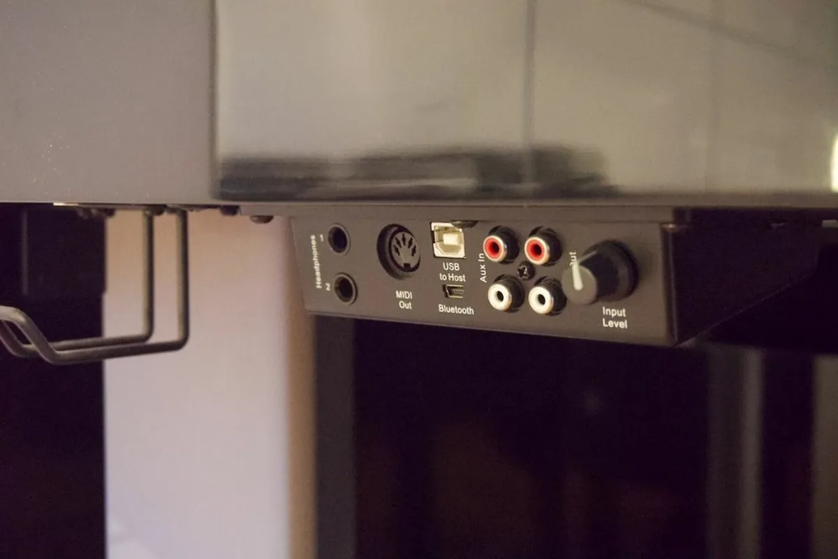 Hemingway DP-701 Digital Piano with Seat - Image 4