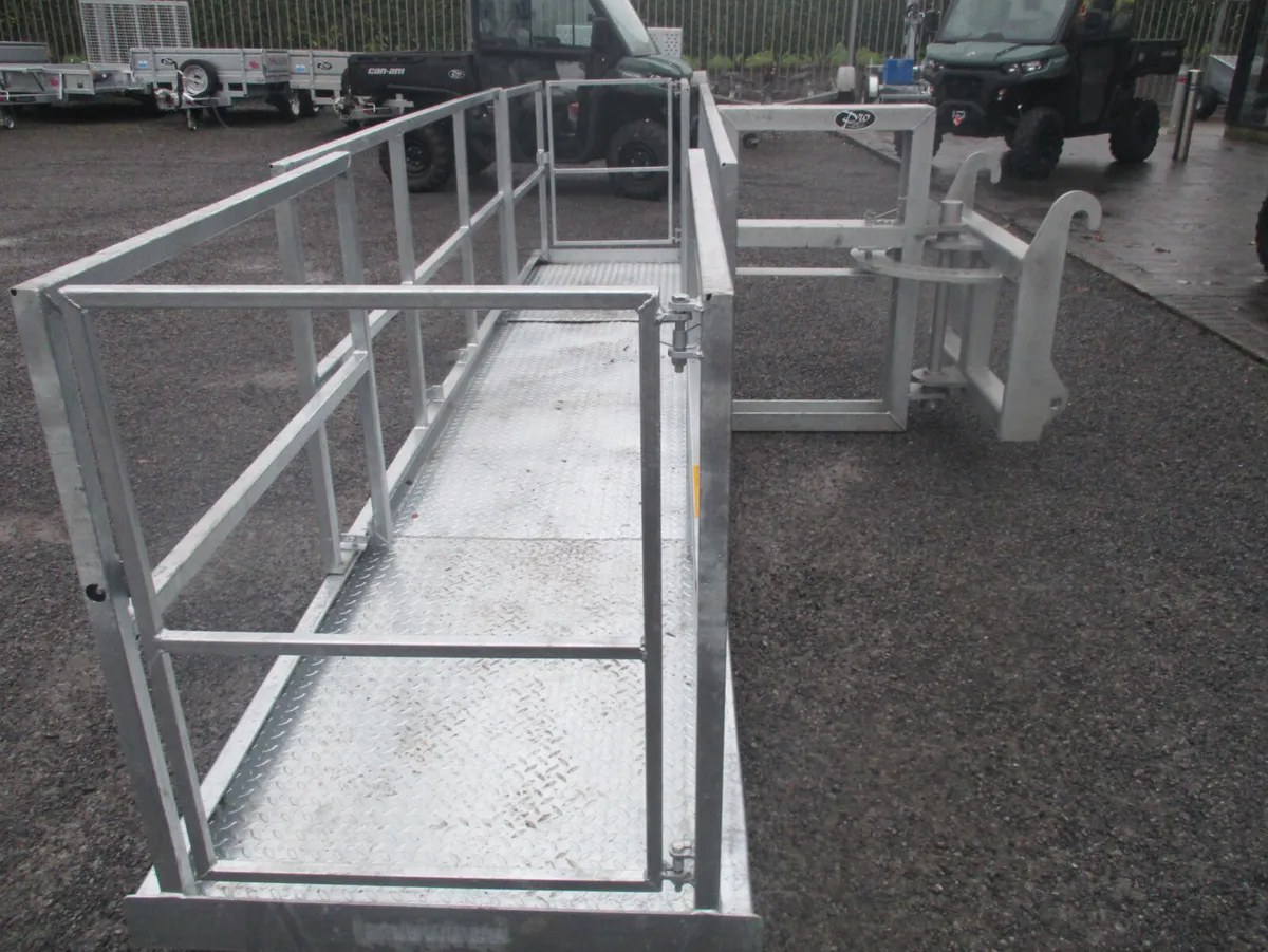 Saftey Cage Man Basket Teleporter Cage Swivel - Image 4