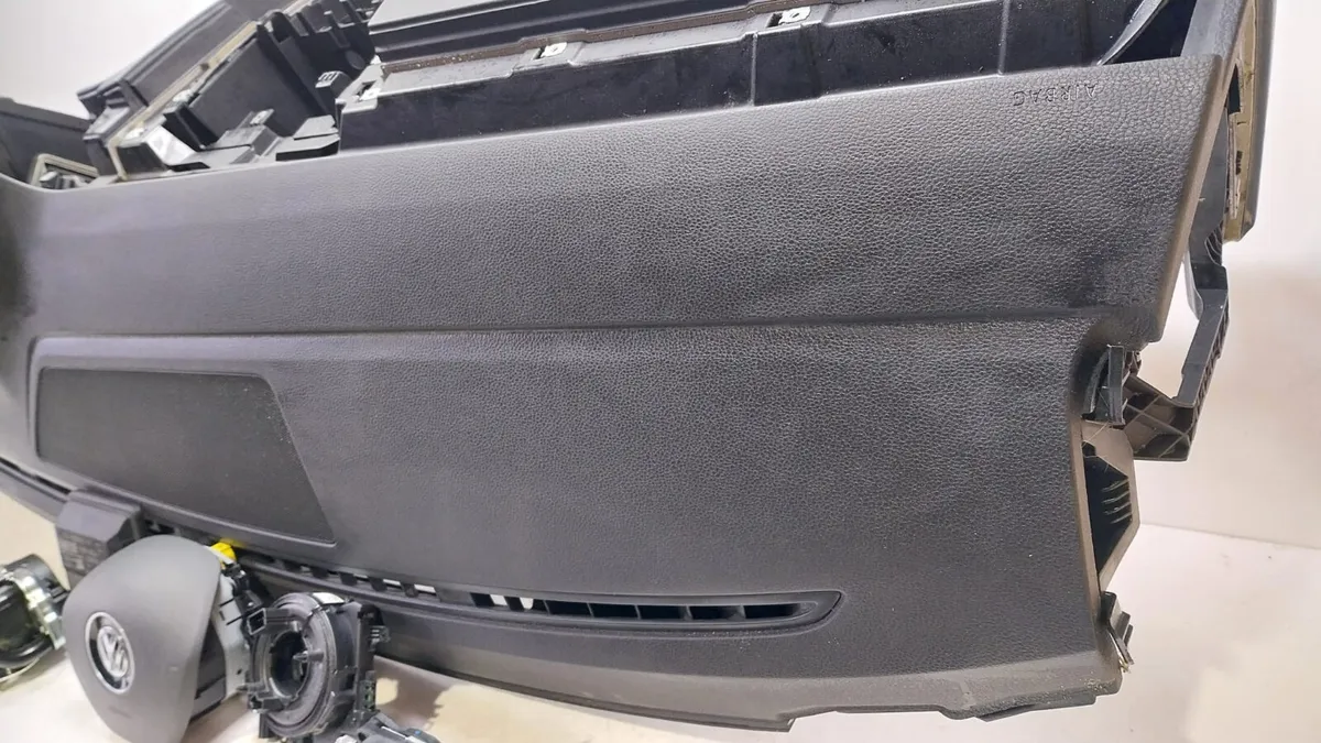 2017 Volkswagen Passat Airbag Set - Image 3