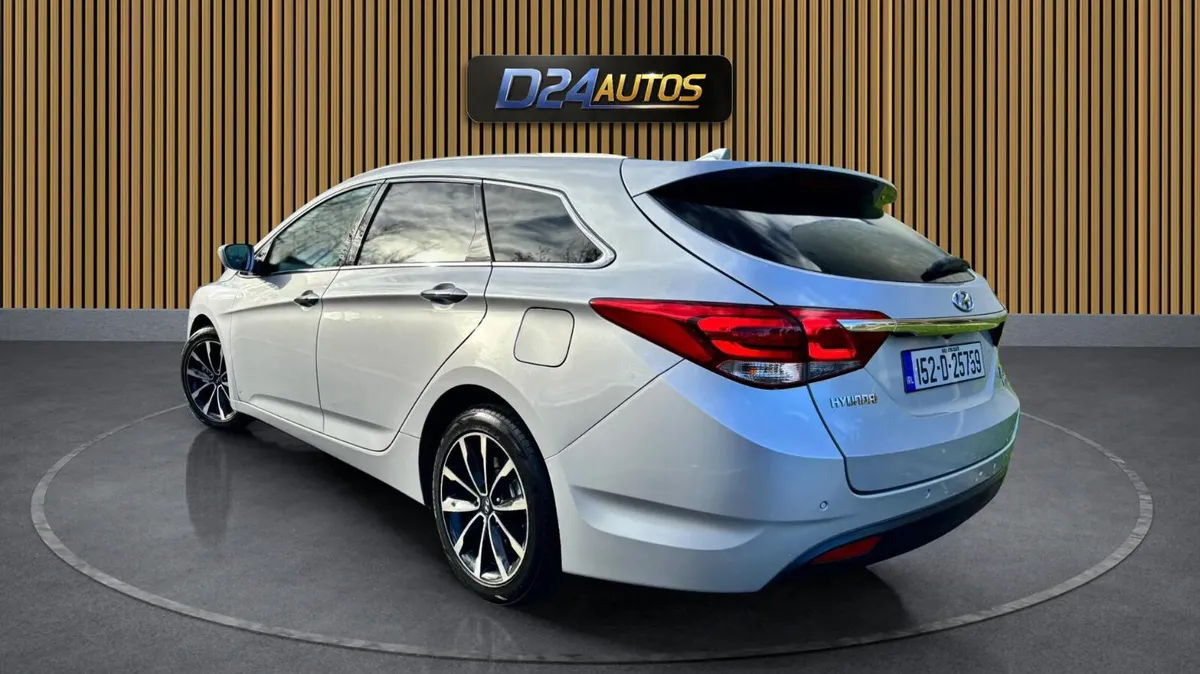 Hyundai i40 2015 STUNNING AUTOMATIC - Image 4