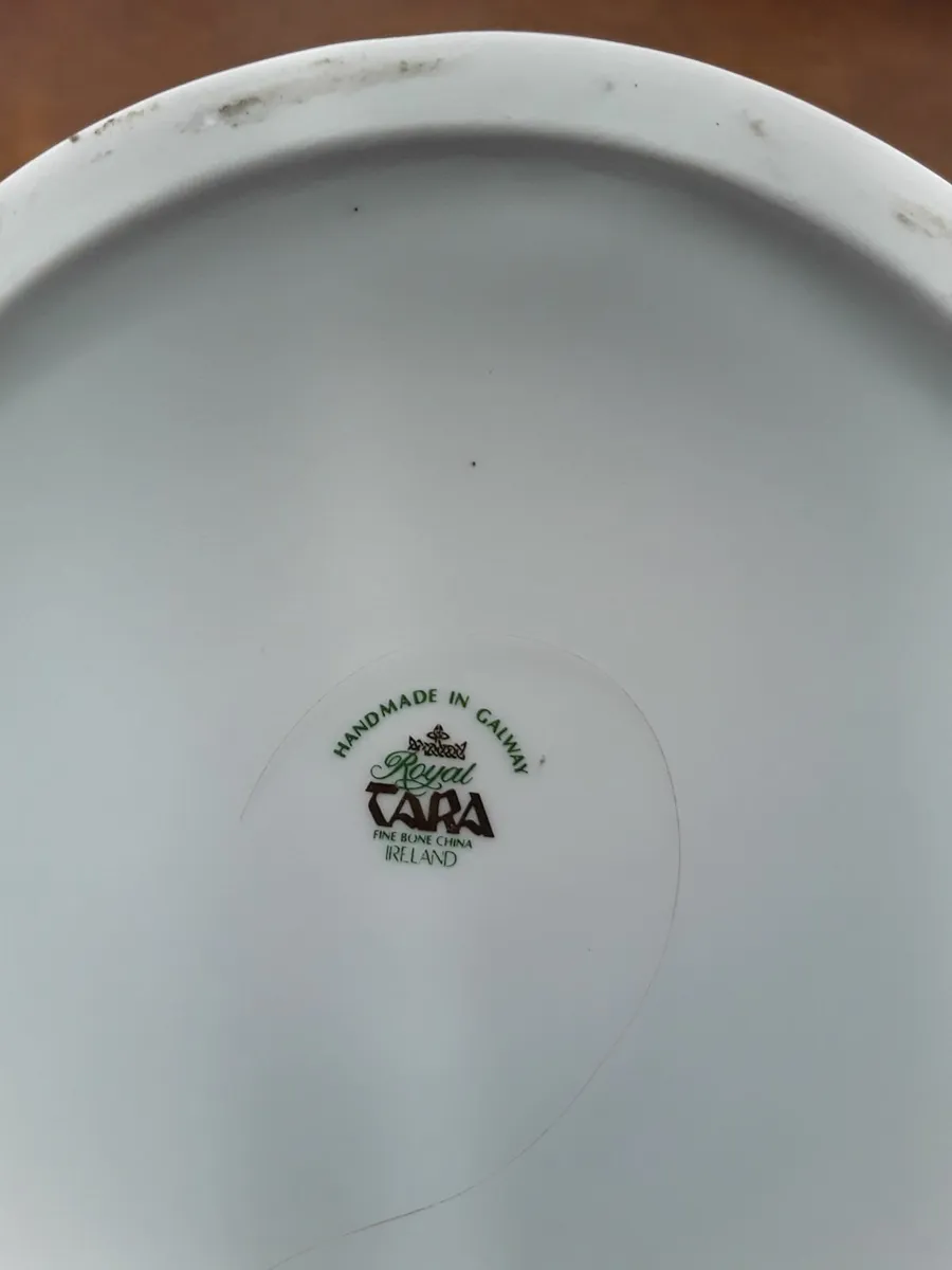 Beautiful large Tara vace - Image 2