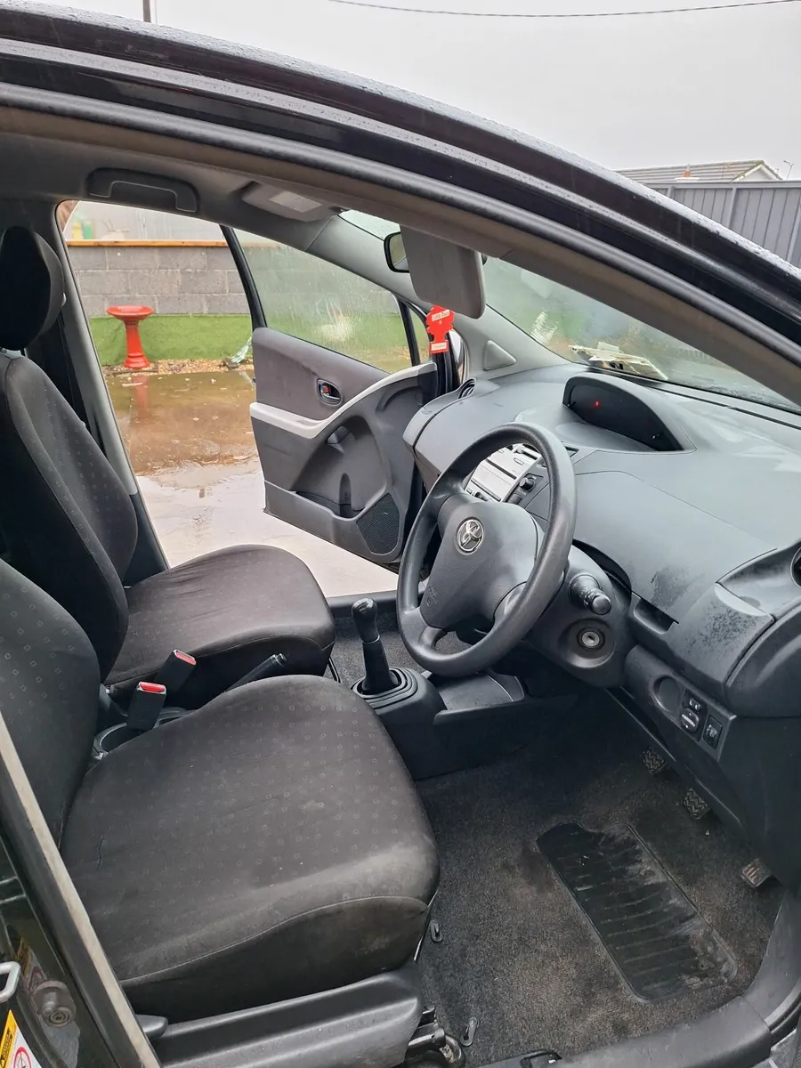 Toyota Yaris 2006 - Image 3