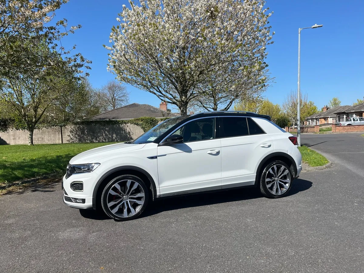 VW TROC R-line Full Spec Petrol 1.5 TSI sunroof - Image 3