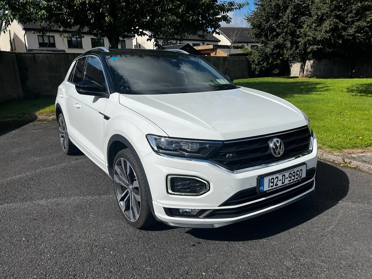 VW TROC R-line Full Spec Petrol 1.5 TSI sunroof - Image 4