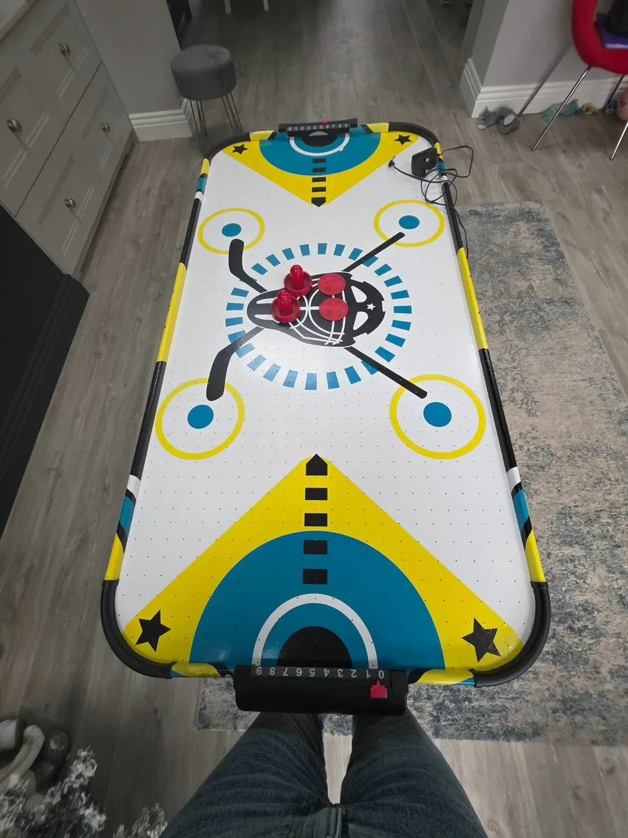 Air Hockey table - Image 1