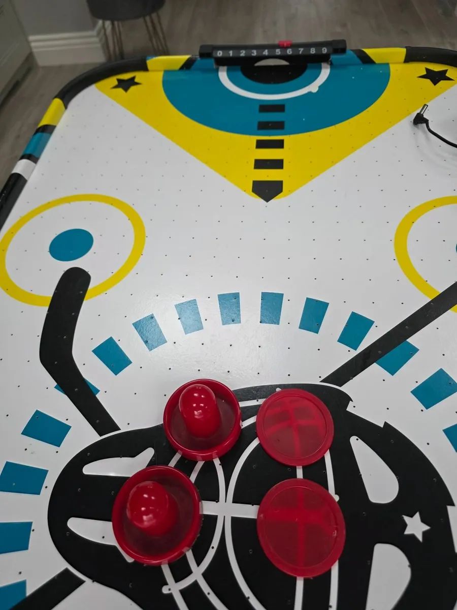 Air Hockey table - Image 2