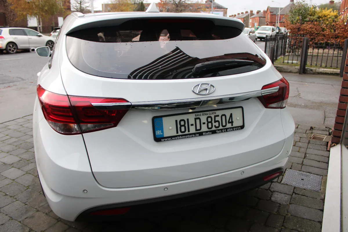 Hyundai i40 1.7 EXECUTIVE ESTATE 2018 *1 OWNER* - Image 4